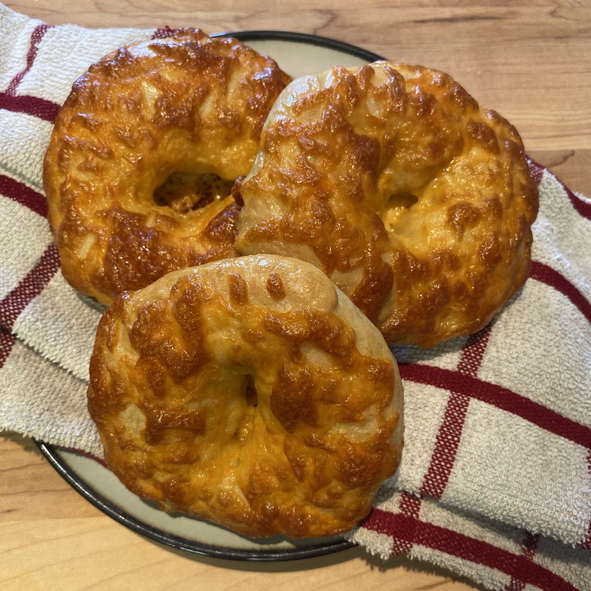 Sourdough Cheesy Bagels